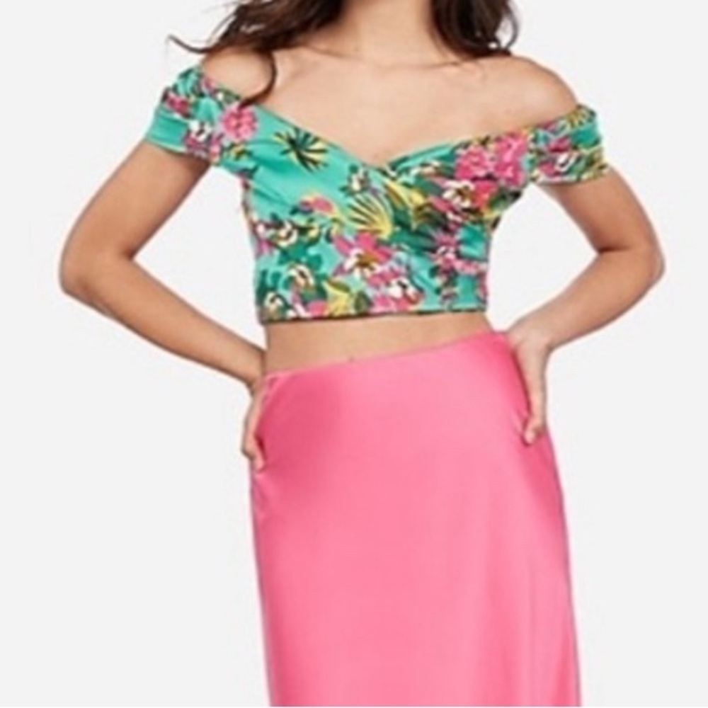 Express floral top s crop revolve Ricky Barnes